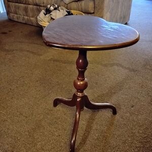 Antique Elegant Wooden Heart Side Table